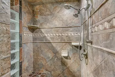 1900 E 5685 S, Holladay, UT 84121 - Photo 23