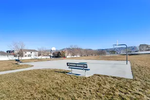 895 N Petro Dr, Tooele, UT 84074 - Photo 27