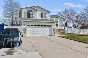 1818 S 200 W, Clearfield, UT 84015 - Photo 3