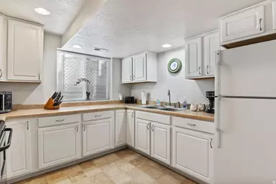 1818 S 200 W, Clearfield, UT 84015 - Photo 27