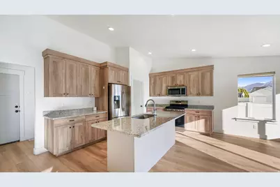 789 S 1300 E, Spanish Fork, UT 84660 - Photo 9