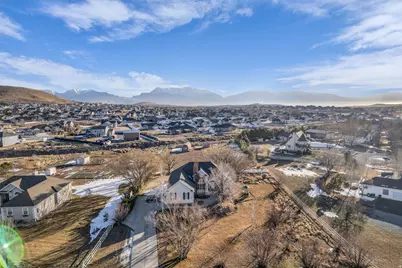 9390 N Canyon Wash Dr, Eagle Mountain, UT 84005 - Photo 17