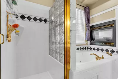 9390 N Canyon Wash Dr, Eagle Mountain, UT 84005 - Photo 17