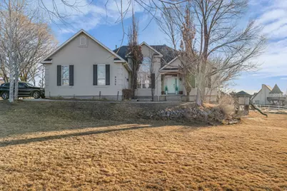 9390 N Canyon Wash Dr, Eagle Mountain, UT 84005 - Photo 13