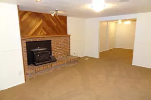 2156 E Falcon Wy, Sandy, UT 84093 - Photo 37