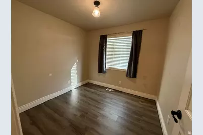 273 W Autumn Dr, Saratoga Springs, UT 84045 - Photo 5