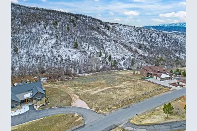 9521 Kelley Dr, Huntsville, UT 84317 - Photo 15