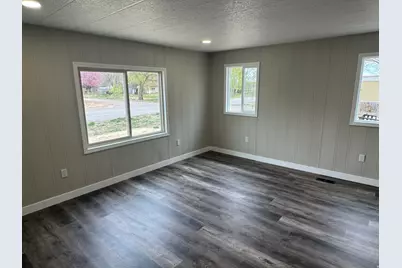 22 S 400 E, Myton, UT 84052 - Photo 27