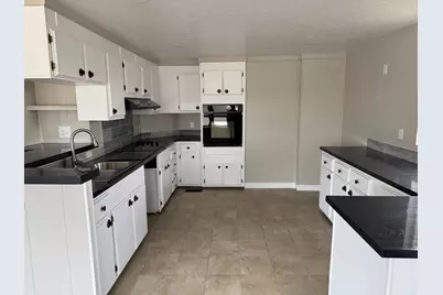 22 S 400 E, Myton, UT 84052 - Photo 7