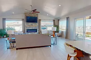 1095 E Canyon Dr, Big Water, UT 84741 - Photo 7