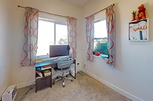 1095 E Canyon Dr, Big Water, UT 84741 - Photo 15