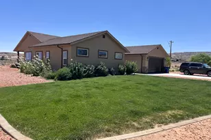 1095 E Canyon Dr, Big Water, UT 84741 - Photo 47