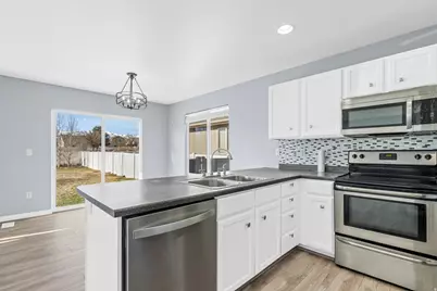 12446 S Mossberg Dr, Herriman, UT 84096 - Photo 17