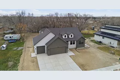 8035 N Park Ln E #2, Lake Point, UT 84074 - Photo 3