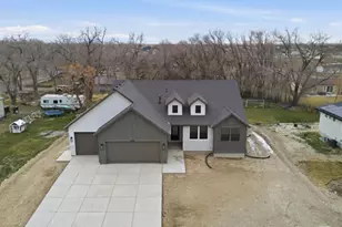 8035 N Park Meadow Ln E, Lake Point, UT 84074 - Photo 47