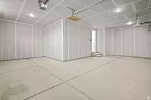 8035 N Park Ln E, Lake Point, UT 84074 - Photo 35