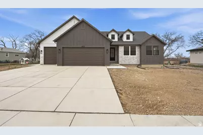 8035 N Park Ln E #2, Lake Point, UT 84074 - Photo 1