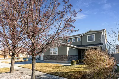 926 N Callie Ct, North Salt Lake, UT 84054 - Photo 1