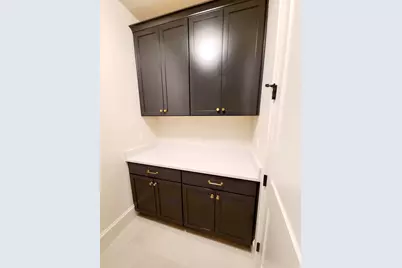 1681 E Delaware Ln, Holladay, UT 84117 - Photo 11