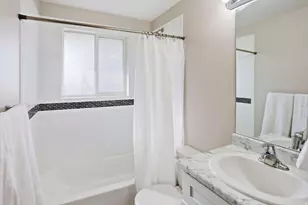 2025 E South Weber Dr, South Weber, UT 84405 - Photo 11