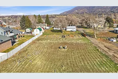 2025 E South Weber Dr, South Weber, UT 84405 - Photo 23