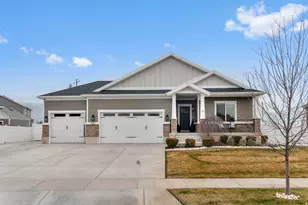 621 S Sugar Pine Dr, Layton, UT 84041 - Photo 1