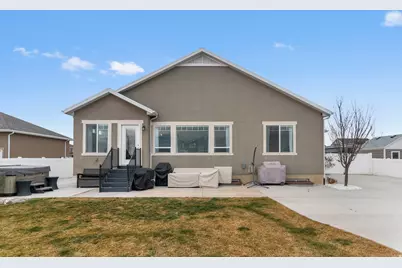 621 S Sugar Pine Dr, Layton, UT 84041 - Photo 31