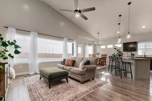 621 S Sugar Pine Dr, Layton, UT 84041 - Photo 9