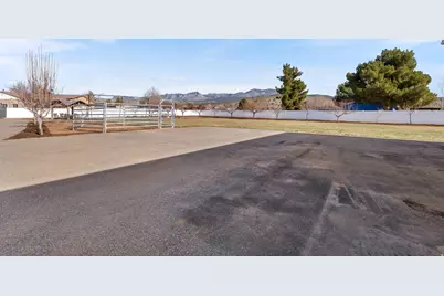 1488 W Diamond Dr, Saint George, UT 84770 - Photo 45