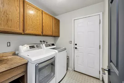 9766 S Pendleton Way, South Jordan, UT 84095 - Photo 15