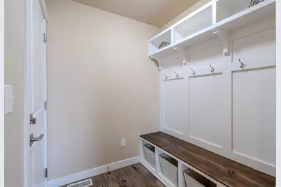 1107 W Coyote Gulch Way, Bluffdale, UT 84065 - Photo 7