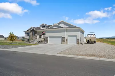6710 W 10125 N, Tremonton, UT 84337 - Photo 13