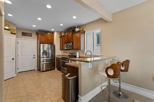 327 E Nechatel Dr, Draper, UT 84020 - Photo 7