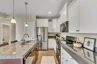 7956 S Farm House Ln, Midvale, UT 84047 - Photo 9