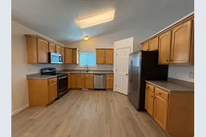 845 S Apple Grove Ln E, Pleasant Grove, UT 84062 - Photo 5