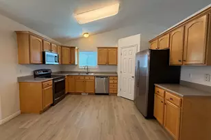 845 S Apple Grove Ln E, Pleasant Grove, UT 84062 - Photo 5