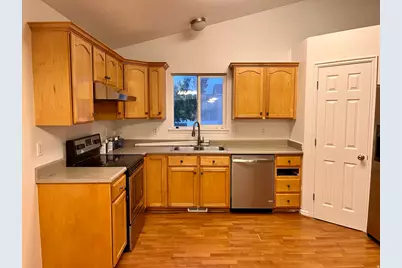 845 S Apple Grove Ln E, Pleasant Grove, UT 84062 - Photo 3