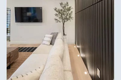 1975 E Gunderson Ln, Holladay, UT 84124 - Photo 7