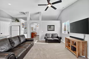 214 S Larkin Ln W, Kaysville, UT 84037 - Photo 13