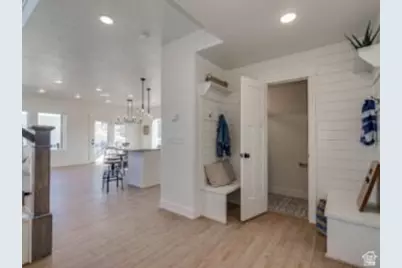 3541 W Millerberg Cir, West Jordan, UT 84084 - Photo 9