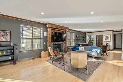 1054 E 200 S, Salt Lake City, UT 84102 - Photo 11