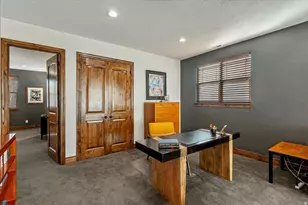 1054 E 200 S, Salt Lake City, UT 84102 - Photo 25