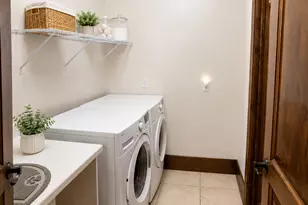 1054 E 200 S, Salt Lake City, UT 84102 - Photo 45