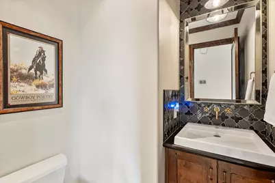 1054 E 200 S, Salt Lake City, UT 84102 - Photo 19