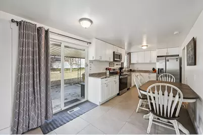 1896 Cliff Pl, Layton, UT 84041 - Photo 7