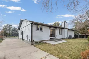 6607 S 2300 E, Cottonwood Heights, UT 84121 - Photo 23