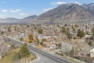 6607 S 2300 E, Cottonwood Heights, UT 84121 - Photo 29