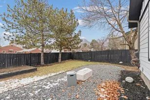 6607 S 2300 E, Cottonwood Heights, UT 84121 - Photo 25