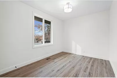 6607 S 2300 E, Cottonwood Heights, UT 84121 - Photo 13