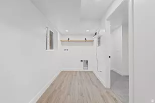 6607 S 2300 E, Cottonwood Heights, UT 84121 - Photo 21